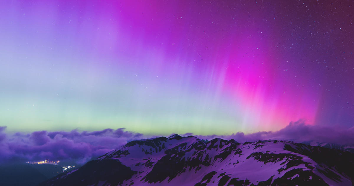 Les aurores boréales illuminent le ciel au milieu d’une puissante tempête géomagnétique