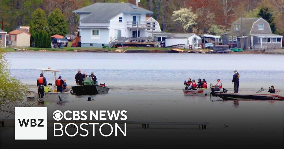 Man dies after canoe capsizes in Halifax - CBS Boston