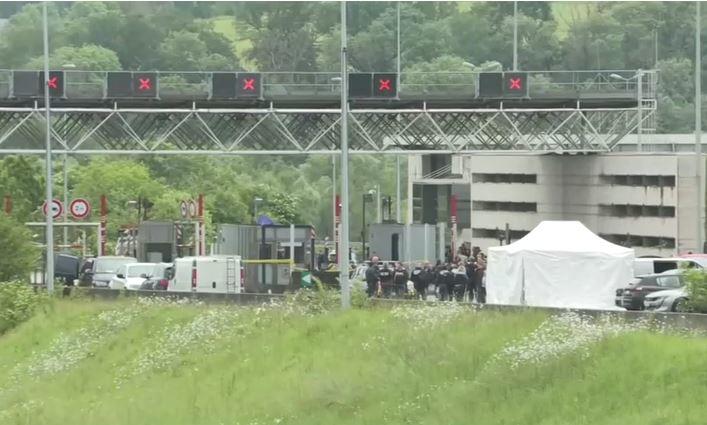 france-prison-van-escape.jpg 