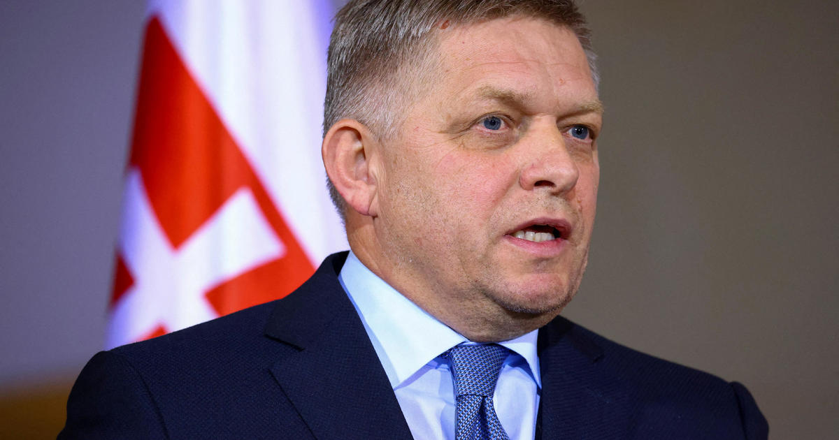 Братислава Словакия — Медийните съобщения съобщават че словашкият премиер популист Роберт