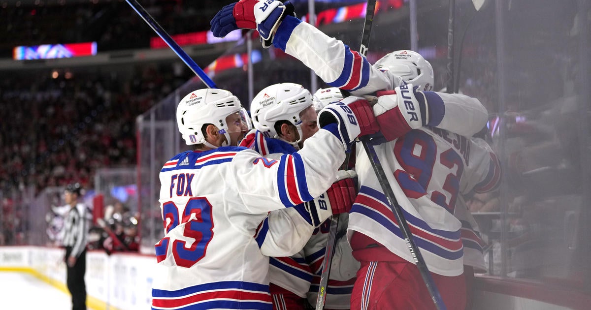 Kreider's 3rd-period Hat Trick Lifts Rangers Into Eastern Conference ...