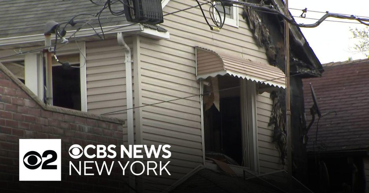 3 firefighters seriously hurt in Bronx house fire - CBS New York