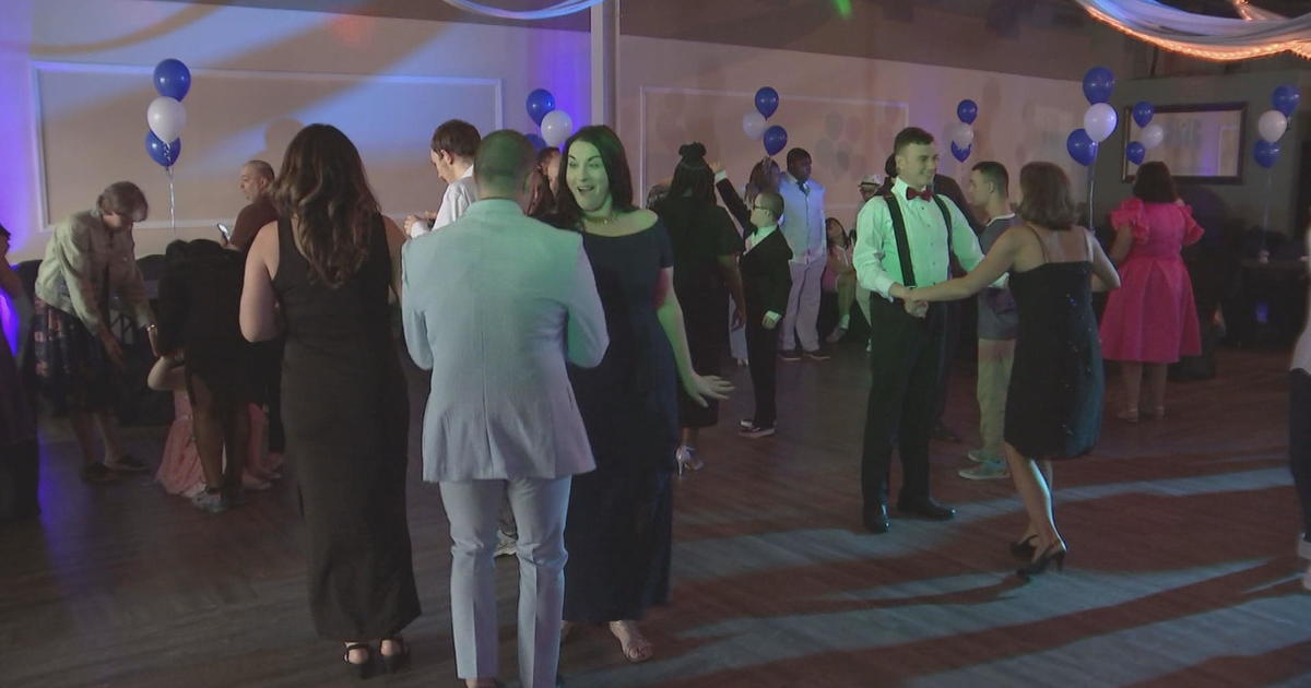 Durand School students dance the night away at prom in Washington Township