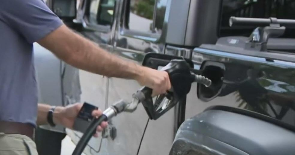 Florida gas prices hold steady ahead of upcoming Memorial Day weekend ...