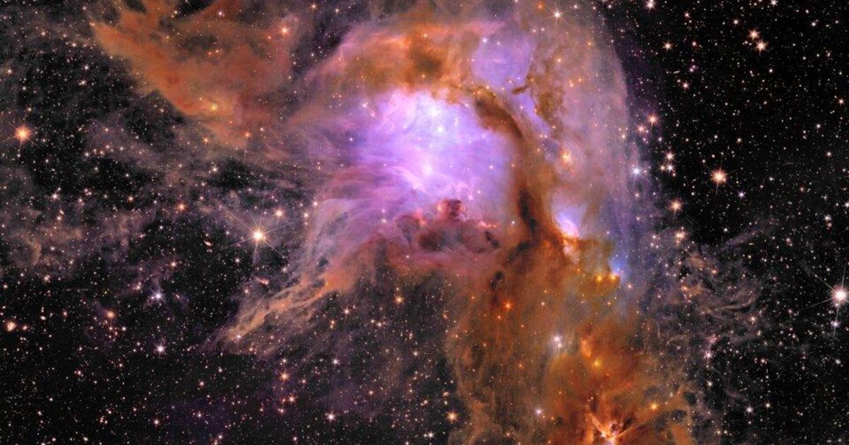 Умопомрачителен брой блестящи галактики, лилава и оранжева звездна ясла и