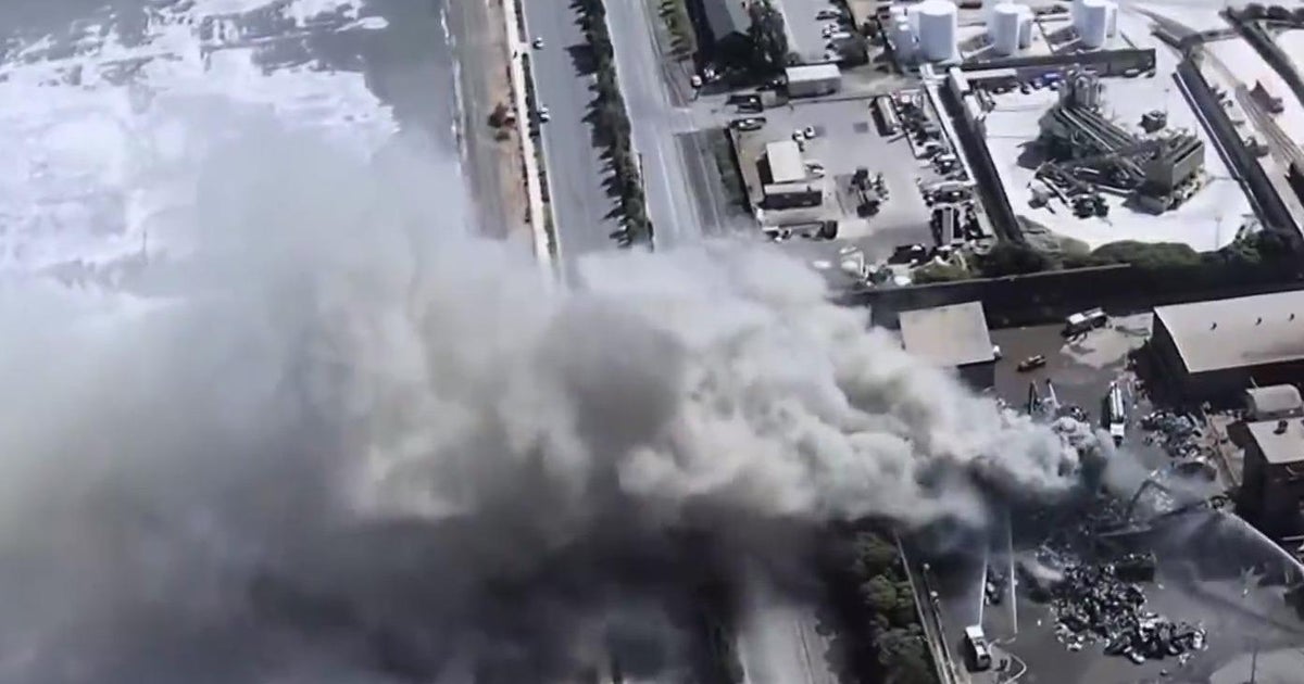 Redwood City residents worried about smoke from recycling plant fire ...