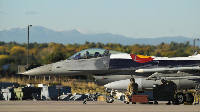 F-16 