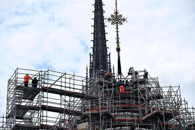 Notre Dame cross restored 