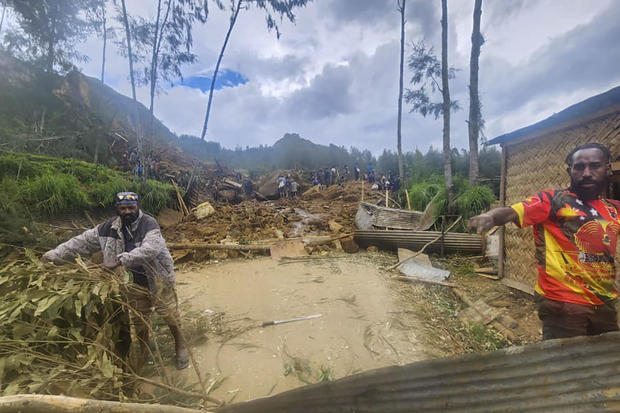 CORRECTION Papua New Guinea Landslide 