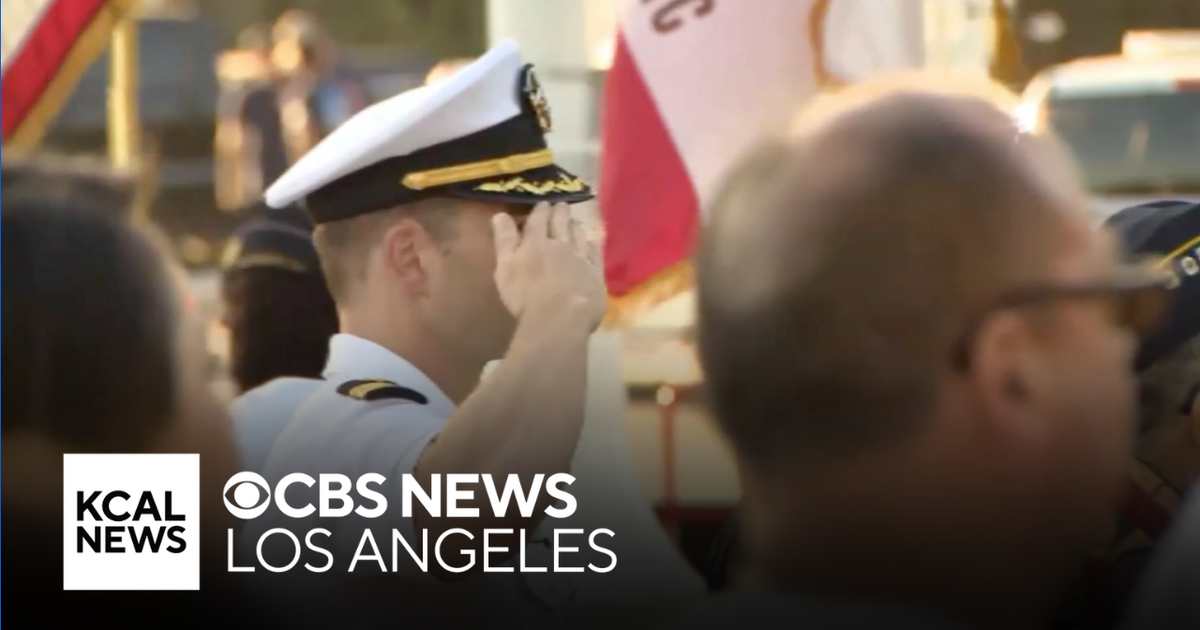 Hundreds gather for Memorial Day ceremony to honor fallen heroes in ...