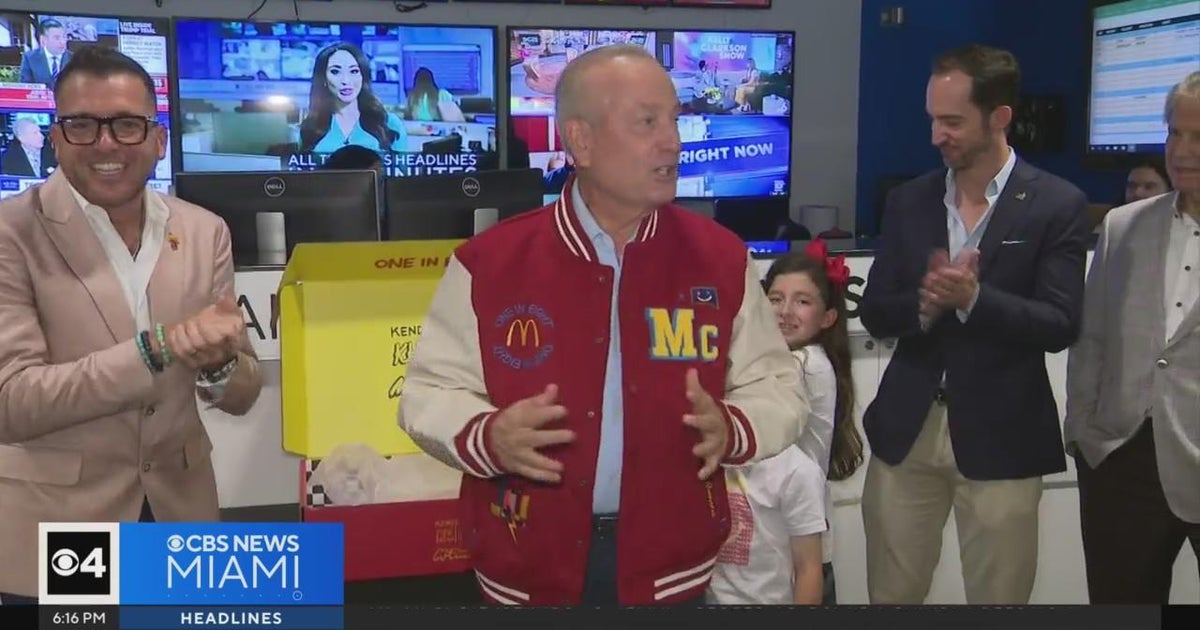 McDonald's recognizes CBS News Miami's Eliott Rodriguez with 