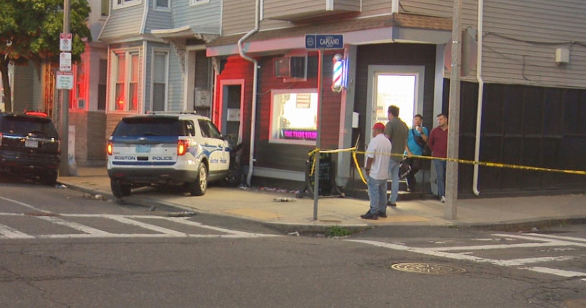 Police cruiser crashes into East Boston building Police cruiser crashes into East Boston building