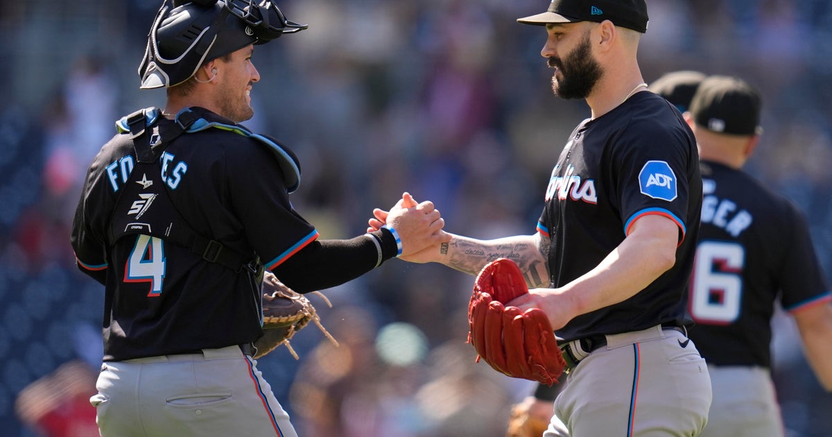 Marlins beat Padres 9-1 behind season-high 16 hits - Vimarsana News