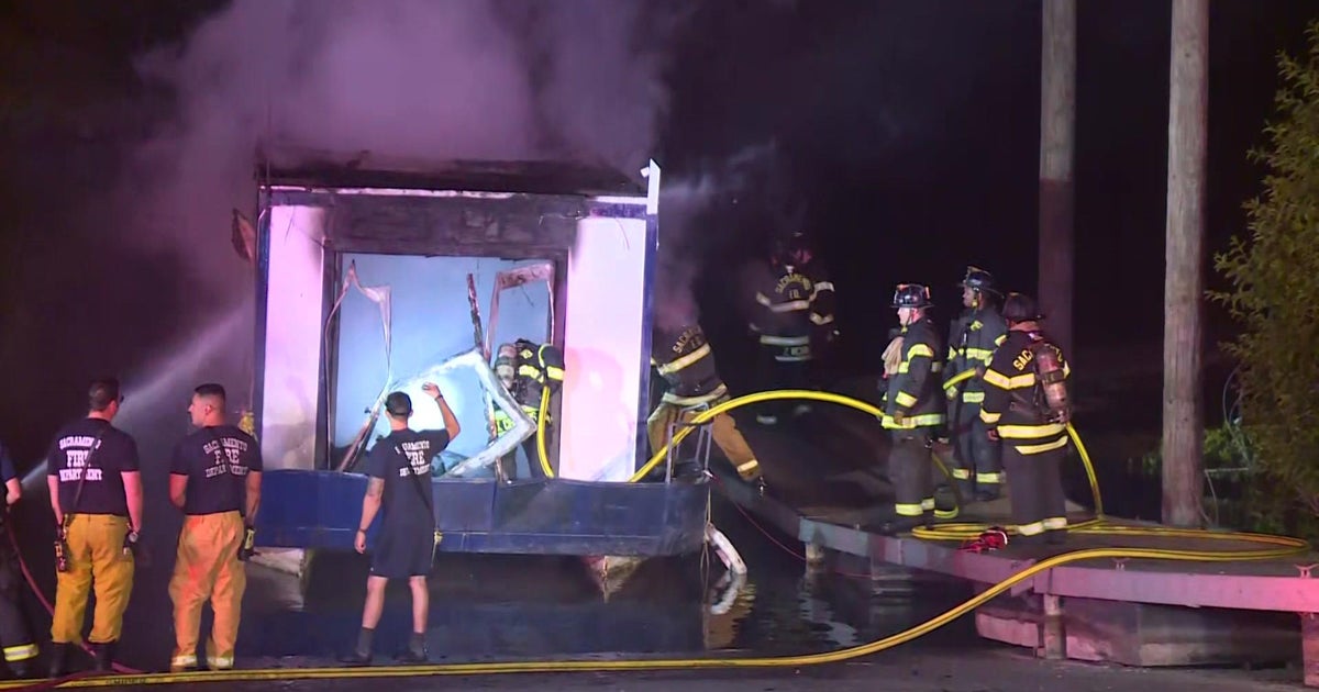 Vessel catches fire on boat ramp in Sacramento