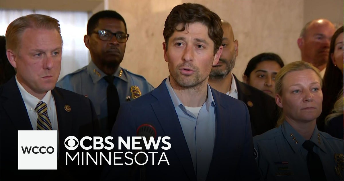Minneapolis officials discuss shooting that killed police officer - CBS ...
