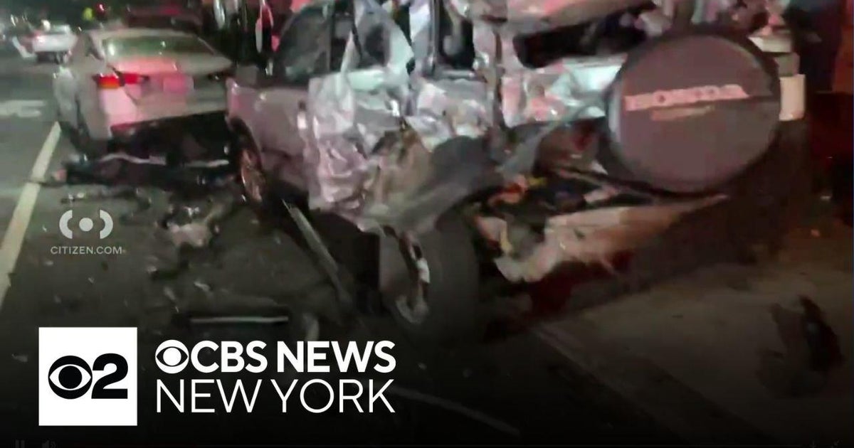 Video shows wild scene after driver crashed into 9 parked cars - CBS ...
