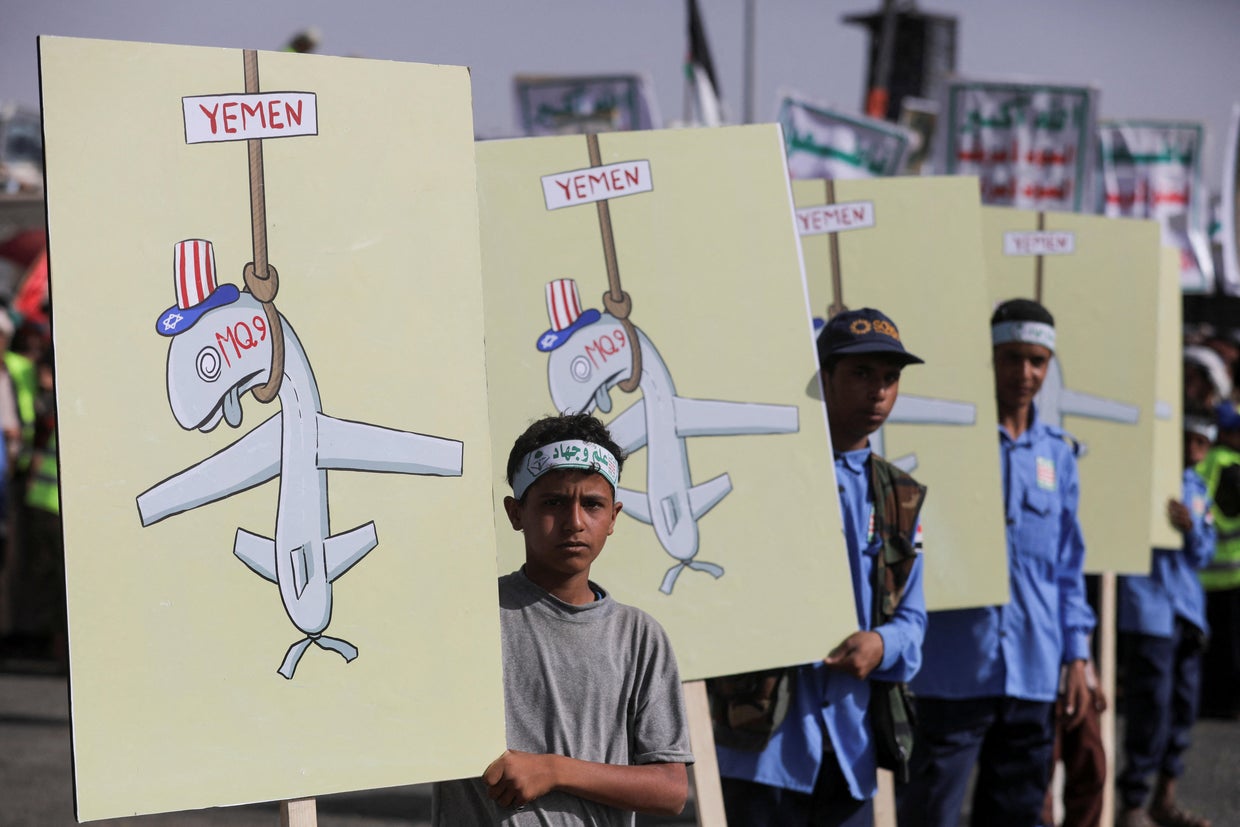 Protesters rally in solidarity with Palestinians in Gaza, in Sanaa 