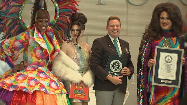 guinness-world-records-largest-drag-queen-story-event-record-set-in-philadelphia.jpg 