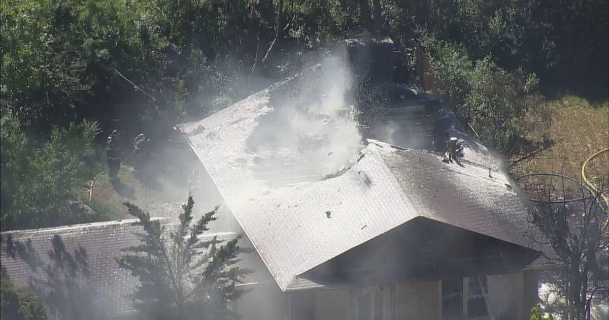 Colorado firefighters rush to 2 burning homes in Centennial - Vimarsana News