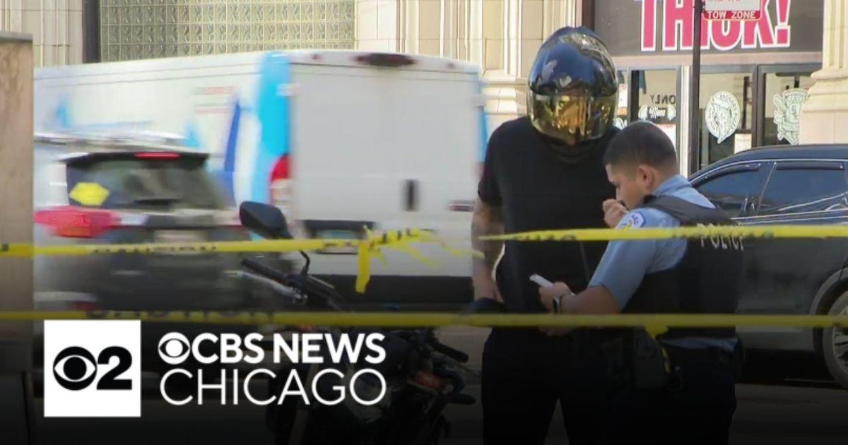 Suspect charged with stabbing woman outside Union Station - CBS Chicago