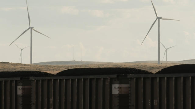 wyoming-energy-red-and-green-video-2971316-640x360.jpg 