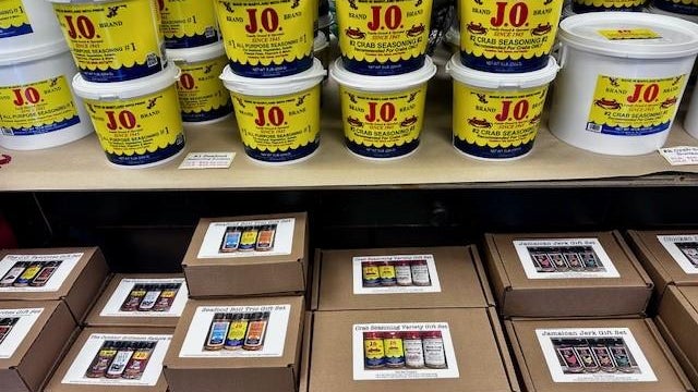 more-spice-containers.jpg 