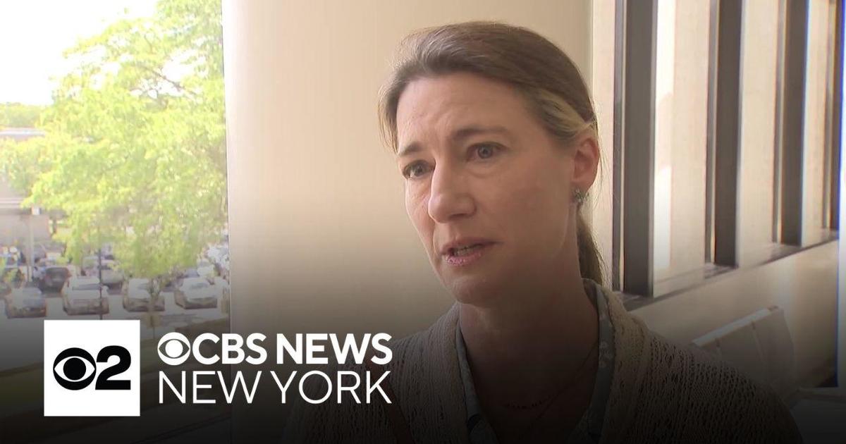 Former nurse speaks out about fake COVID vaccine card scheme - CBS New York