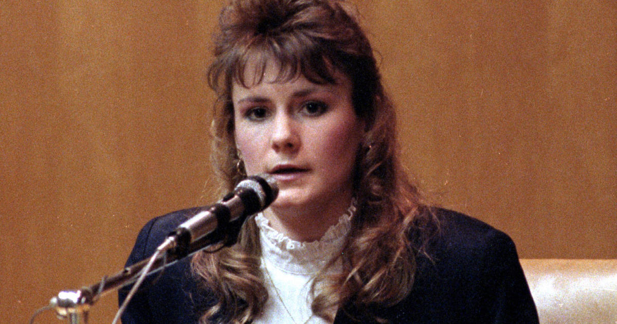Памела Смарт пое отговорността за убийството на съпруга си през 1990 г. за първи път