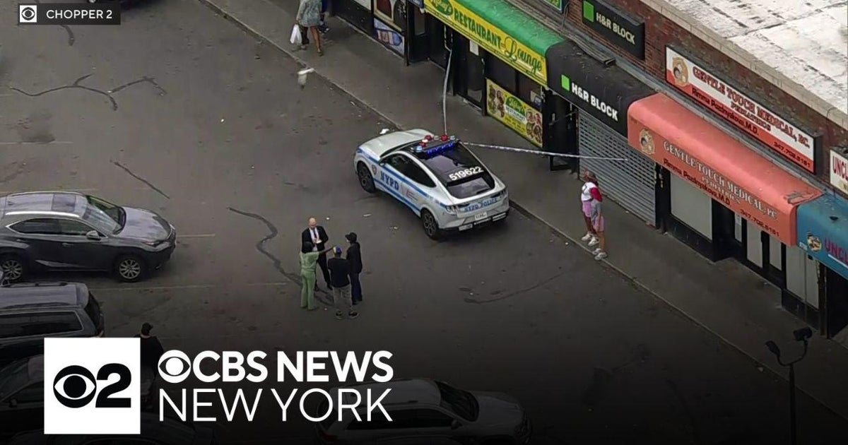 18-year-old woman dead after being stabbed in Canarsie, Brooklyn - CBS ...