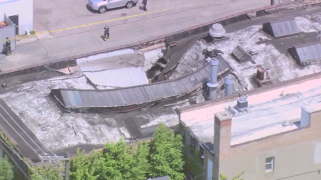 portage-park-auto-body-shop-roof-collapse.png 