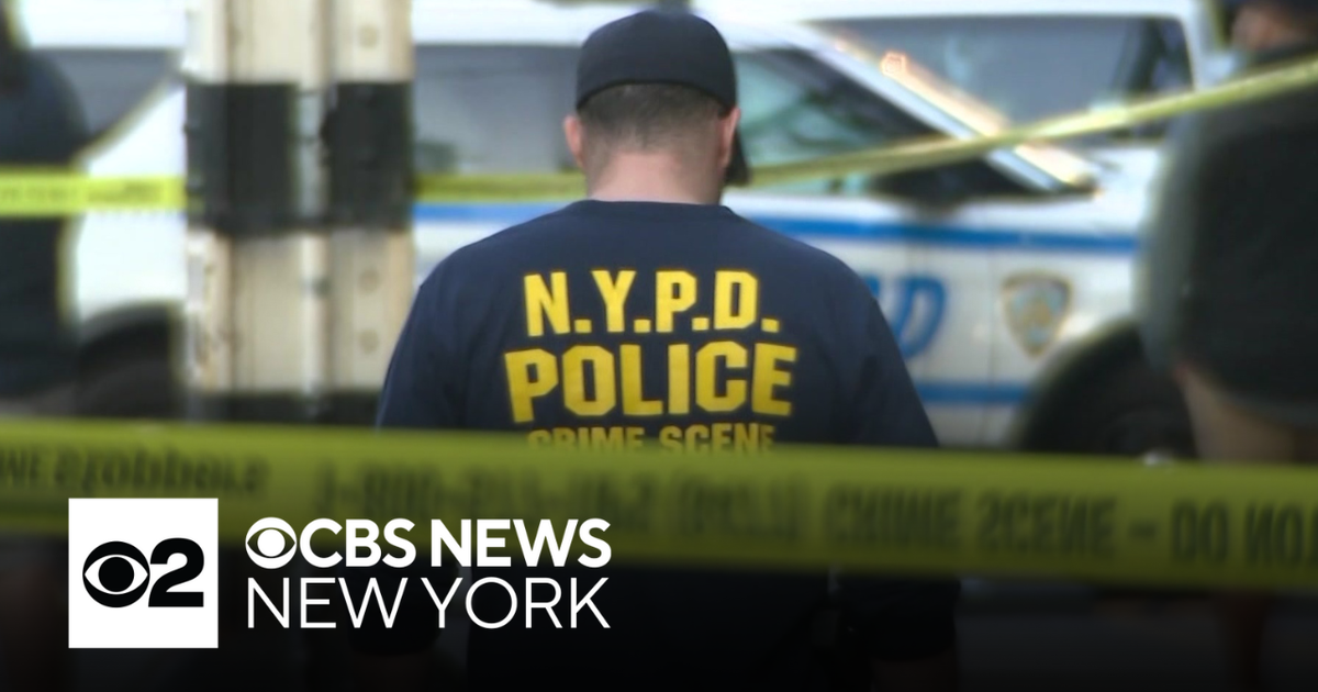 Police searching for gunman after deadly shooting in Upper Manhattan ...