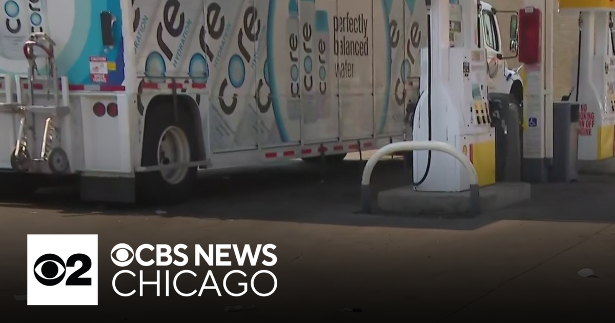 15-year-old among 6 people injured in mass shooting at gas station on ...