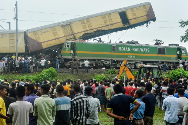 INDIA-ACCIDENT-TRAIN 