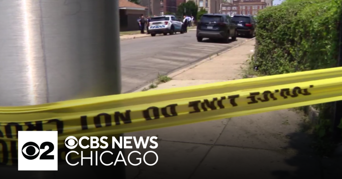 Shooting Leaves Retired Chicago Police Officer Dead On City's West Side ...