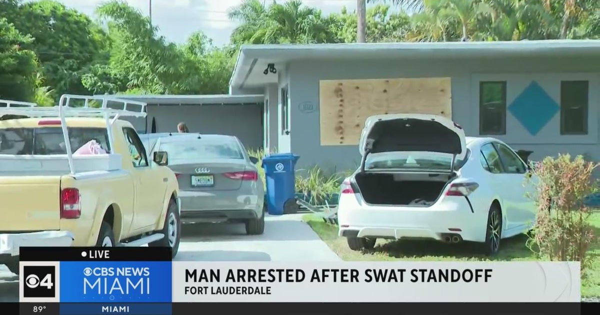 Man arrested after SWAT standoff