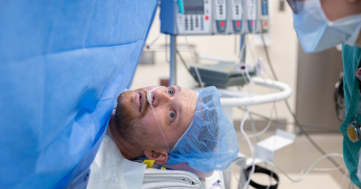 Man Undergoes First Awake Kidney Transplant at Northwestern Medicine