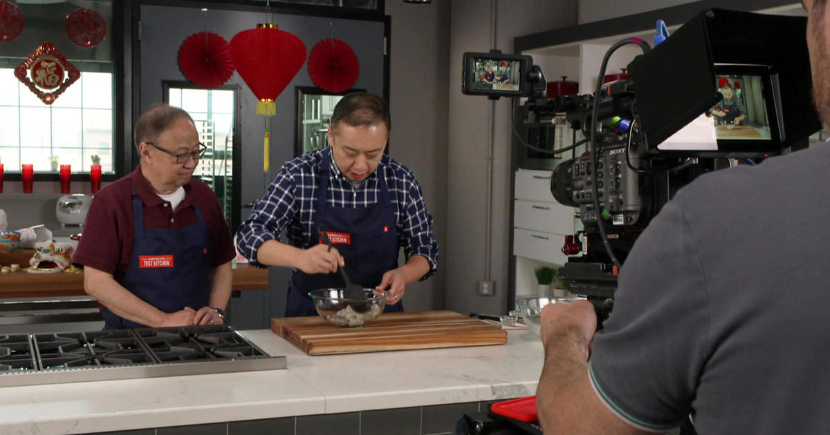 "Hunger Pangs" hosts Jeffrey and Kevin Pang on family and food