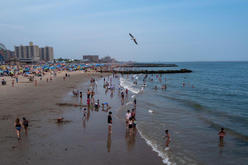 Heat Wave Affecting Millions Hits The East Coast 