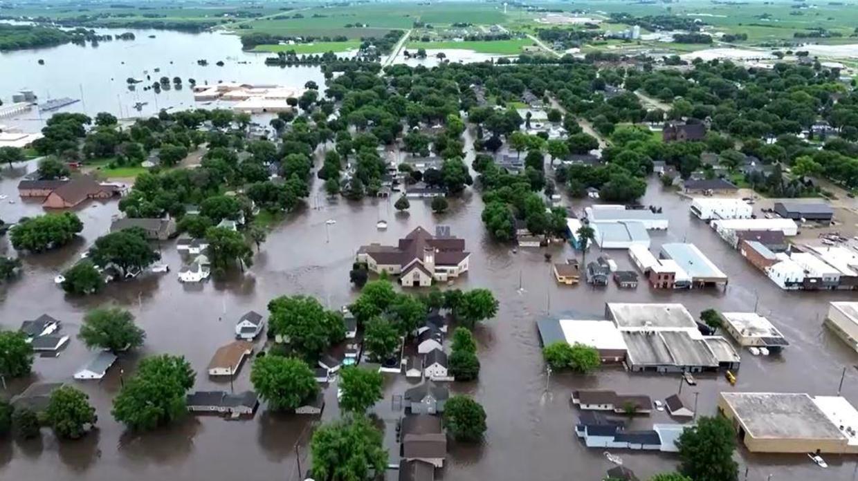 Weather woes forecast to continue as flooding in the Midwest turns ...