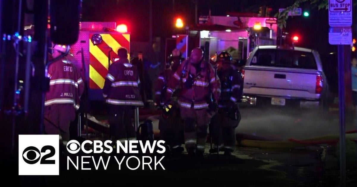 Passaic fire displaces dozens, injures 2 firefighters - CBS New York