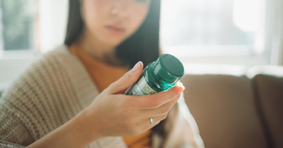 Taking a daily multivitamin does not help you live longer study finds  CBS News Taking a daily multivitamin does not help you live longer study finds  CBS News