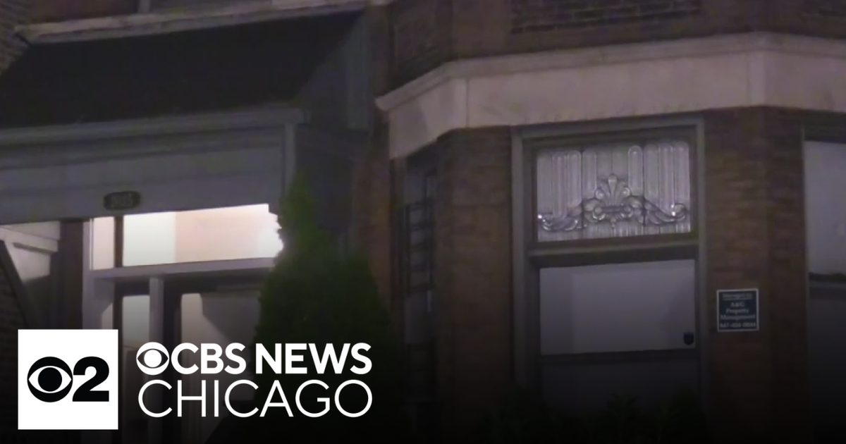 Man stabbed during home invasion on Chicago's North Side, suspect taken ...