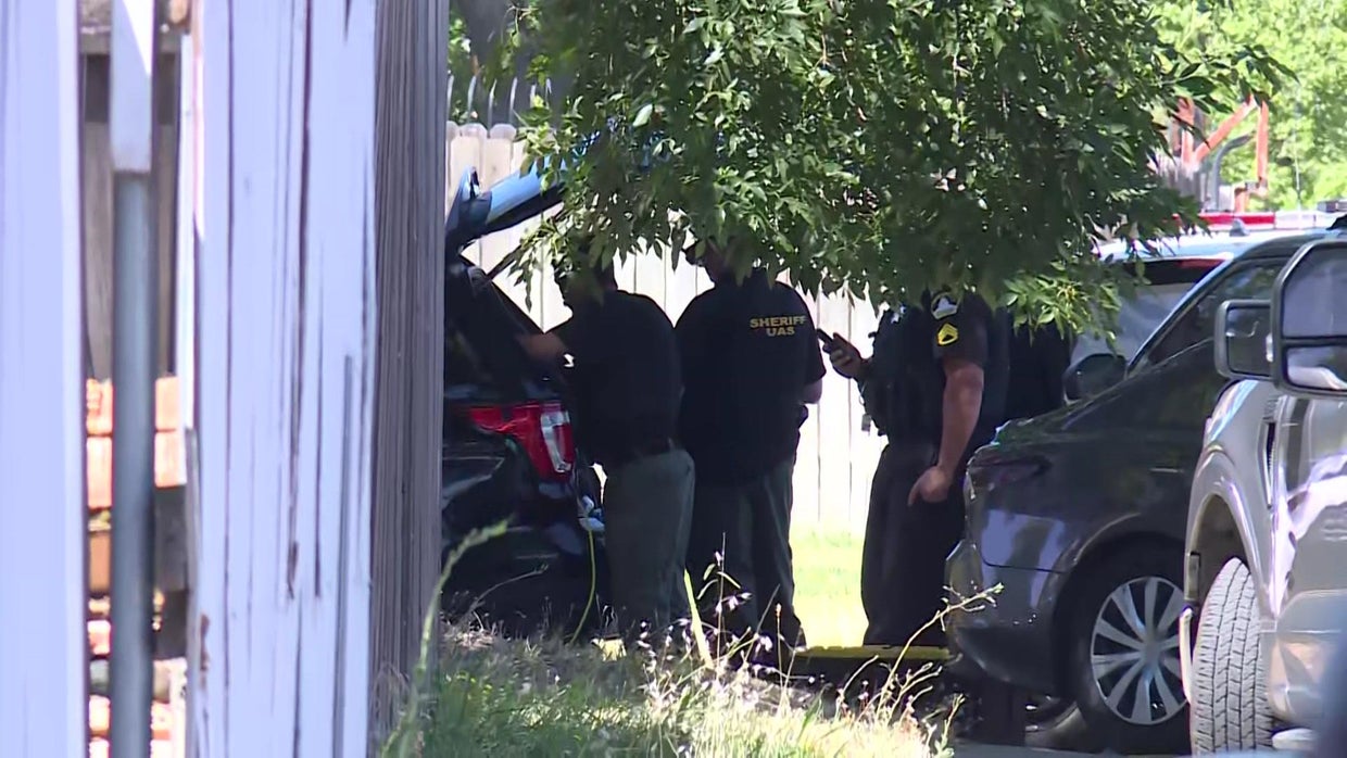Suspect barricaded in North Highlands home shot and killed, sheriff ...