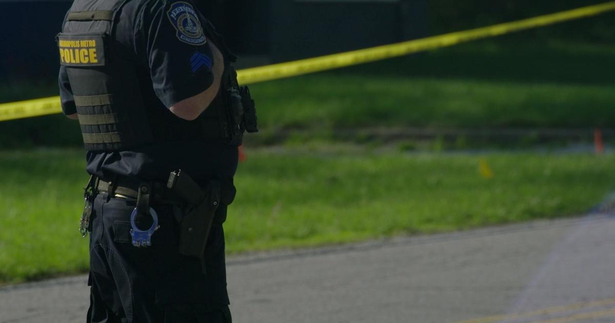 Police agencies change gun sale policies after CBS News investigation