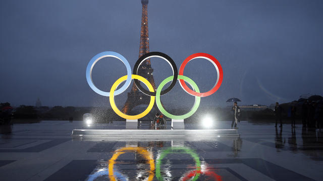 Paris City Hall Unveils Olympic Rings At Le Trocadero In Paris 