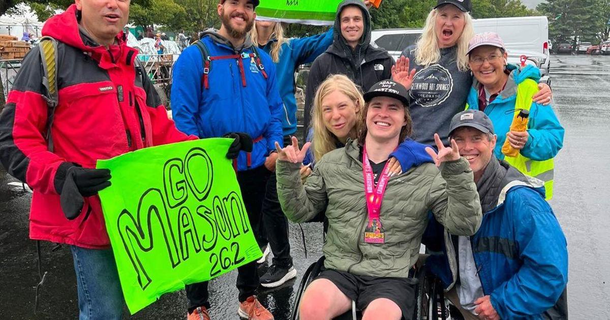After being paralyzed skiing, this 20-year-old competed in his first marathon