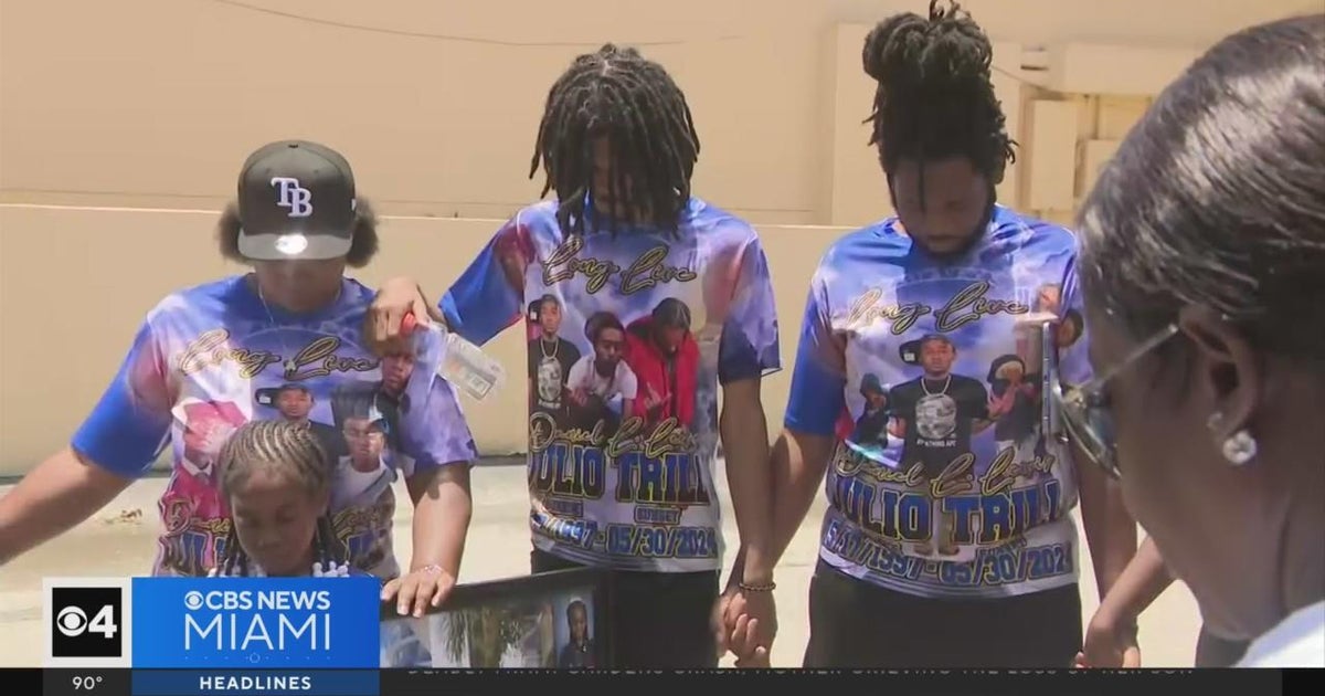 Family of man shot, killed by police seek justice - CBS Miami