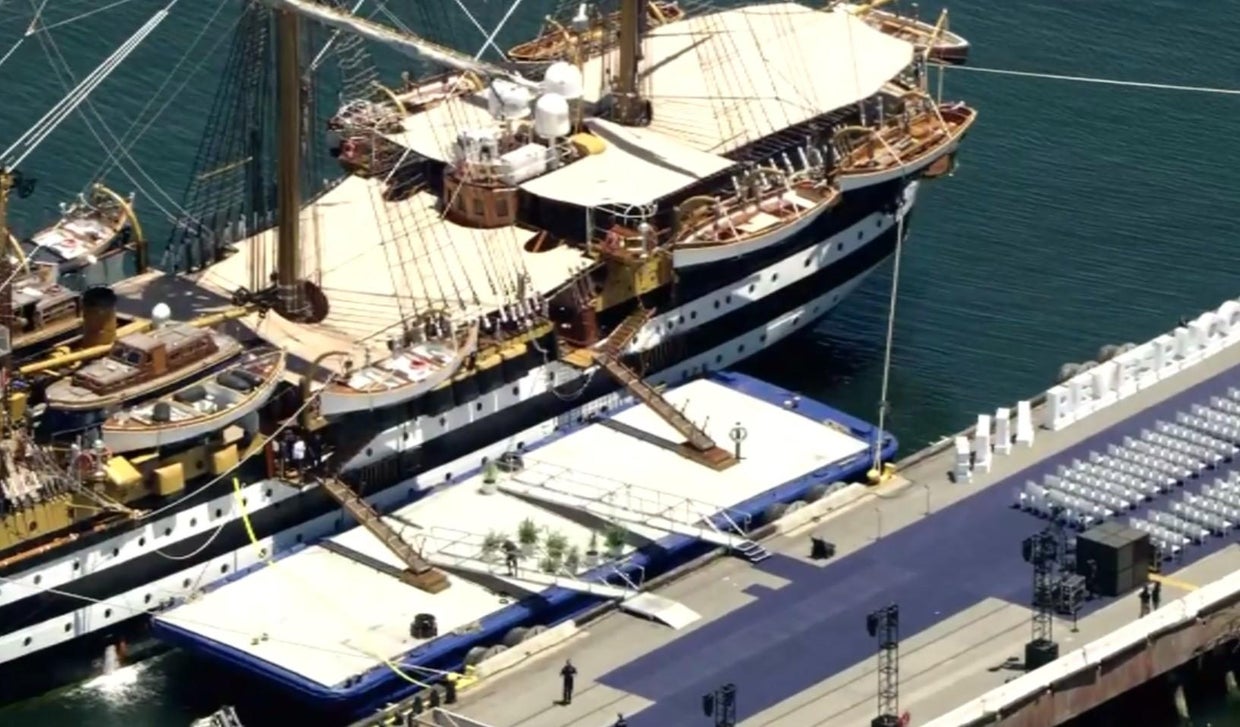 amerigo-vespucci-ship-closeup.jpg 