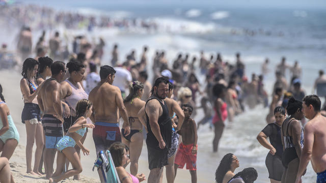 Crowds of people at Jones Beach on Long Island in 2019 