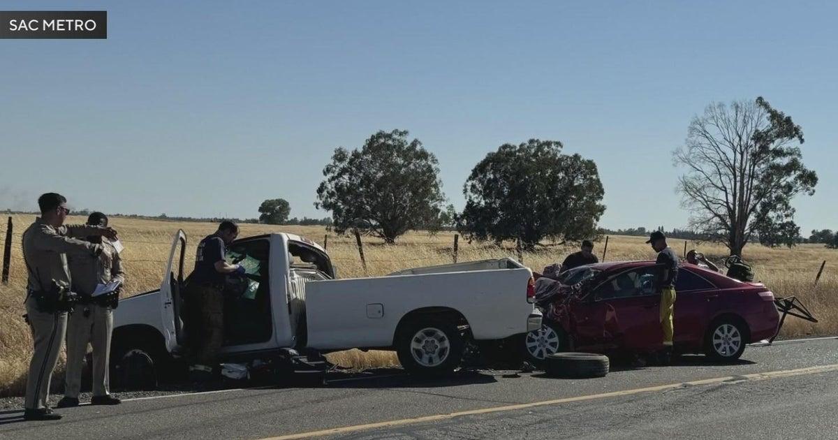 Crash leaves six injured near Vineyard area of Sacramento County